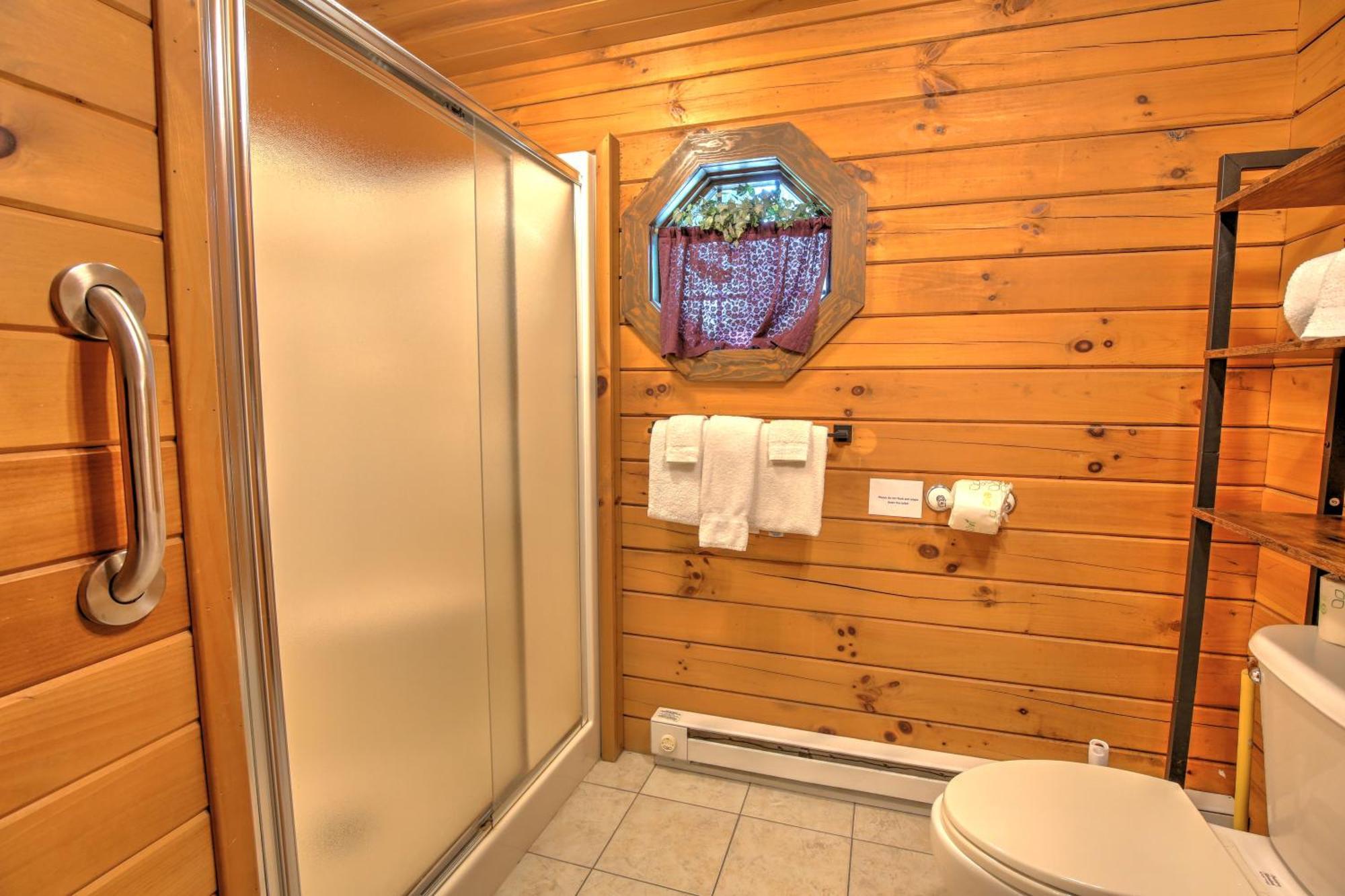 Wild Rose Cabin By Amish Country Lodging Millersburg Exterior foto